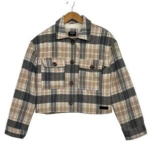 Hurley Shacket Cropped Jacket Womens Small Tan Gray Plaid Sherpa Outdoor Winter